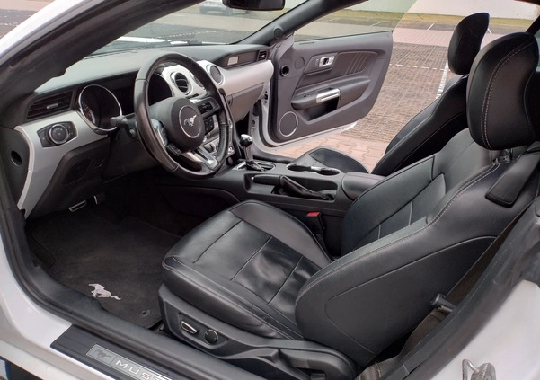 Ford Mustang cena 85500 przebieg: 134422, rok produkcji 2016 z Warszawa małe 277